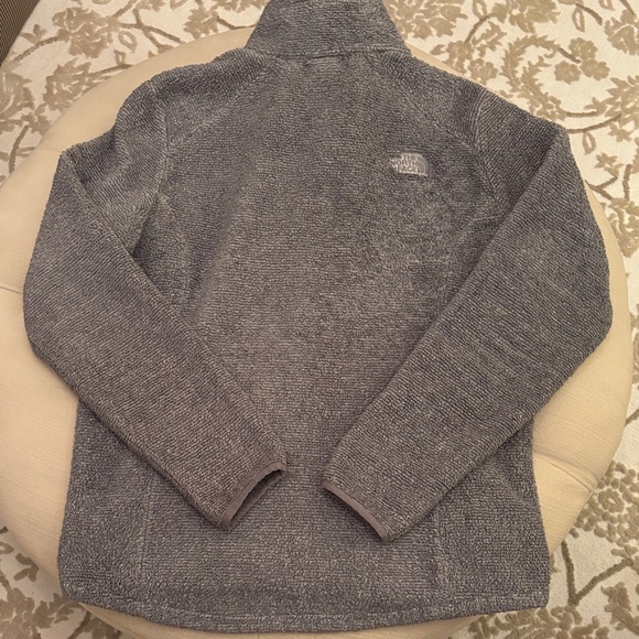 The North Face Charcoal Fleece Jacket - Picture 9 of 10